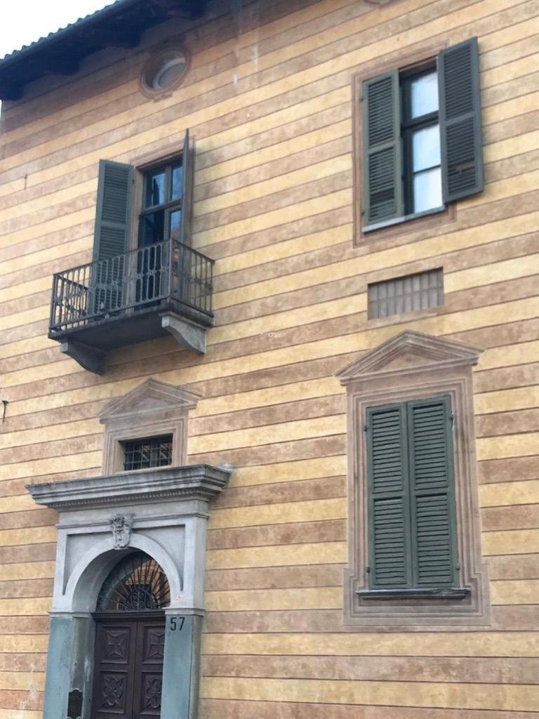 Bed and Breakfast Palazzo Sismonda Corneliano d'Alba Экстерьер фото