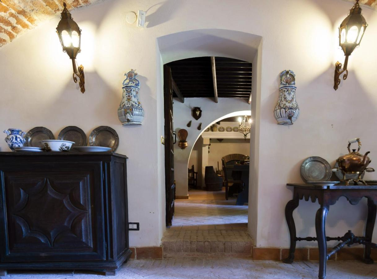 Bed and Breakfast Palazzo Sismonda Corneliano d'Alba Экстерьер фото