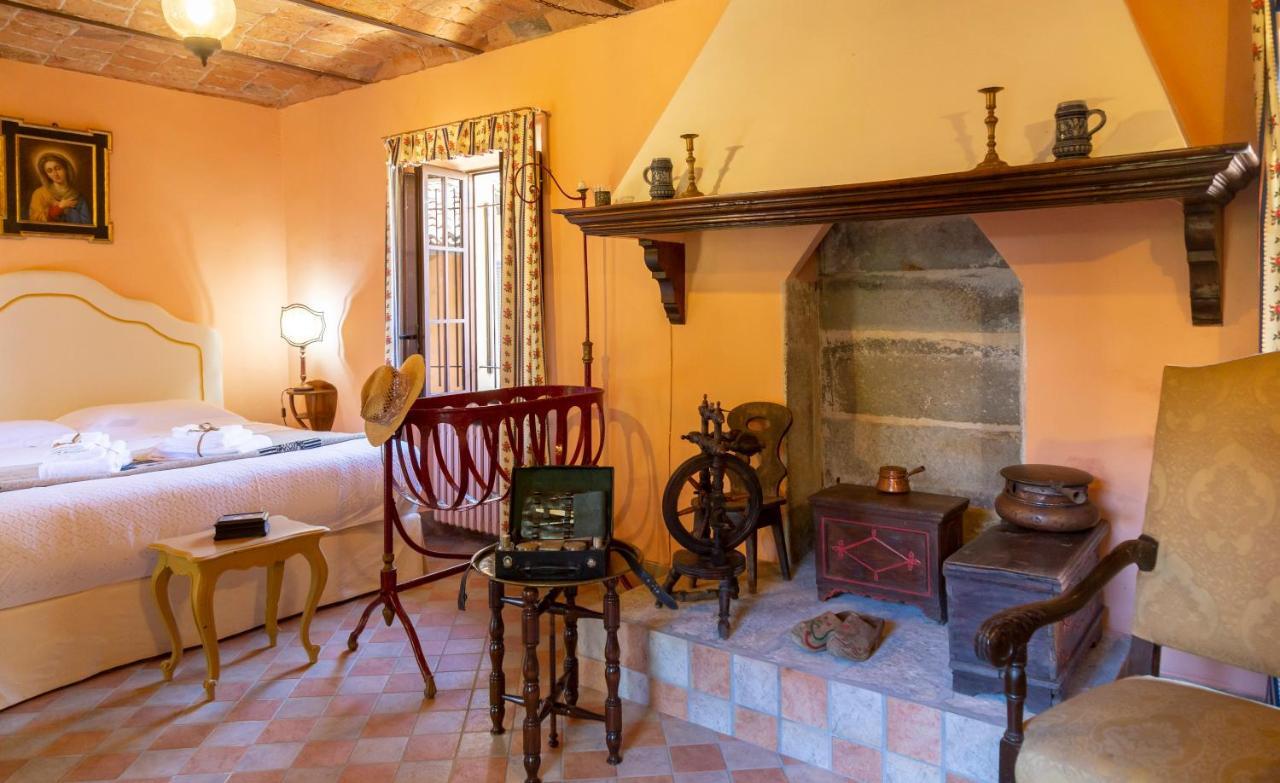 Bed and Breakfast Palazzo Sismonda Corneliano d'Alba Экстерьер фото